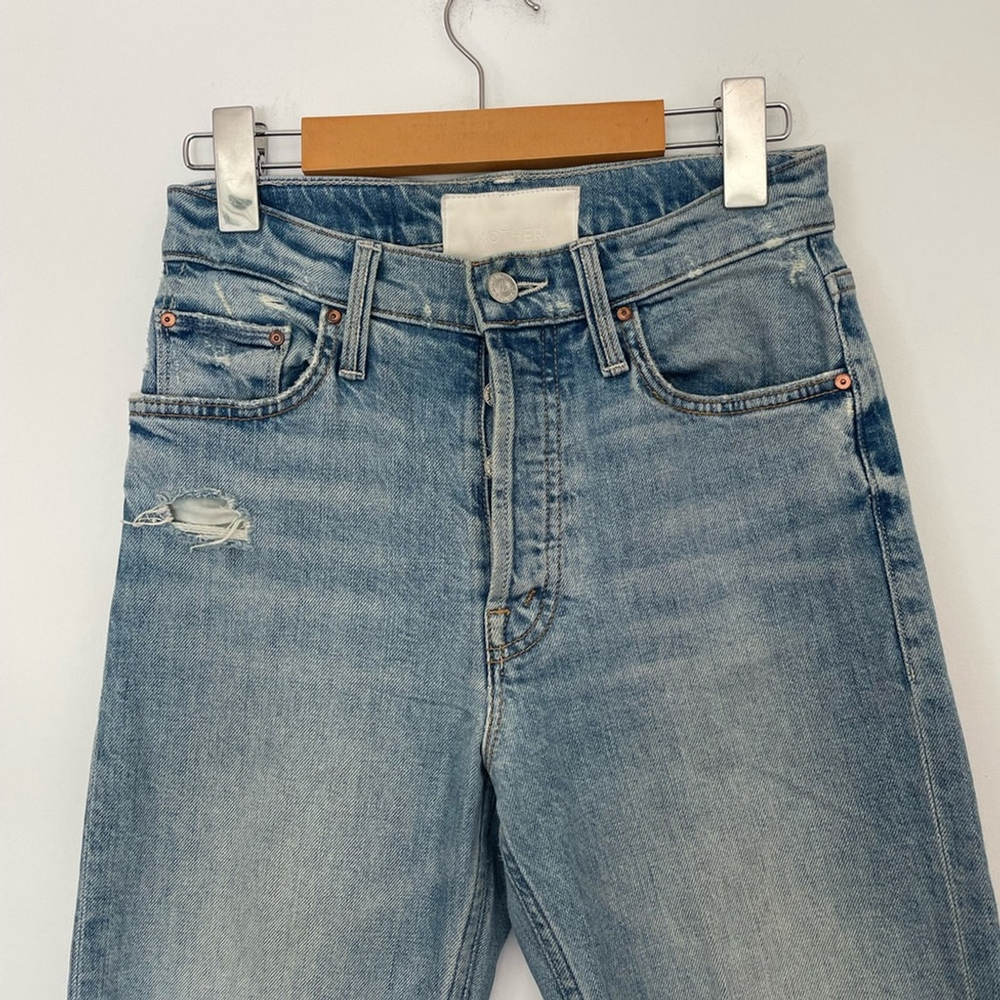 mother The Tomcat in The Confession
Light Blue Distressed Jeans 24 - Picture 5 of 12